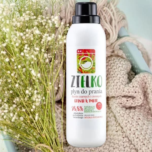 Mustan ja tumman tekstiilin pesuneste 1000ml / VIHREÄ