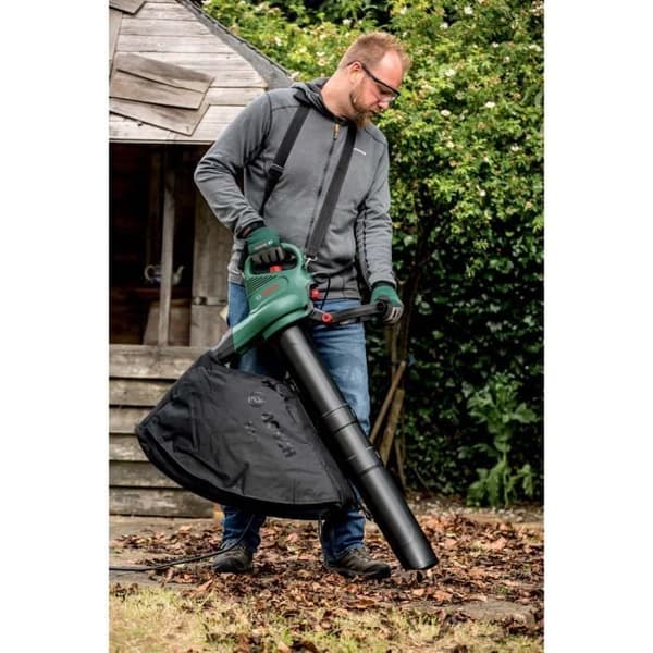 Bosch Universal Garden Tidy 2300W ledningsstøvsuger/blæser/mulcher (45 liters pose, op til 285 km/t)