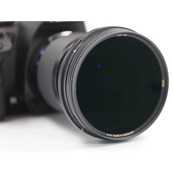B+w Pyöreä Polarisaatiosuodatin Basic 77 Mm Musta