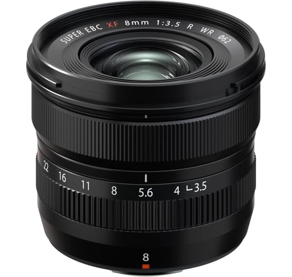 Fujifilm XF 8mm f/3.5 R WR -objektiivi