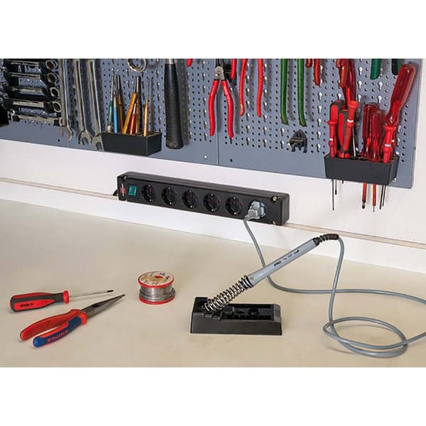 Bremounta jatkopistoke 6-suuntainen musta 3,00 m H05VV-F 3G1.5 TYPE F