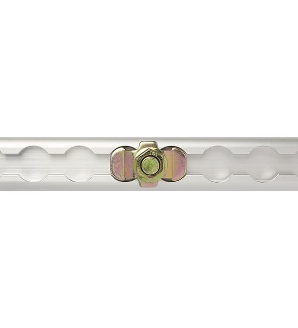 Dubbfäste dubbel med bult 3/8" i blister