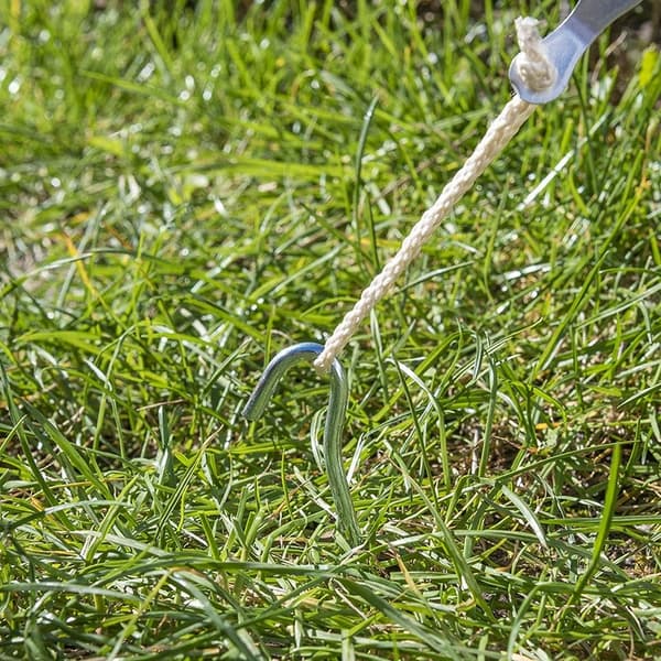 Tältpinne 22cm metall med öppet öga 10 stycken i polybag