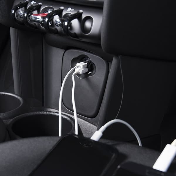 2-vejs USB oplader mini type A 12V/24V 3100mA i blisterpakning
