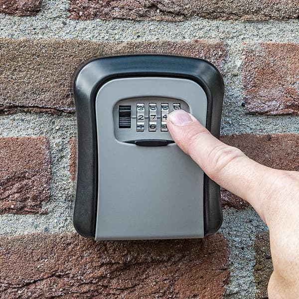 Nøkkelsafe med tallkombinasjon