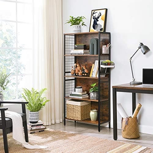 Elegant matsort reol med rustikke brune hylder