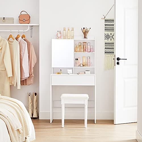 Minimalistisk hvidt toiletbord med spejl og opbevaring