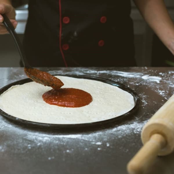Perforert pizzaplate med non-stick for perfekt pizza