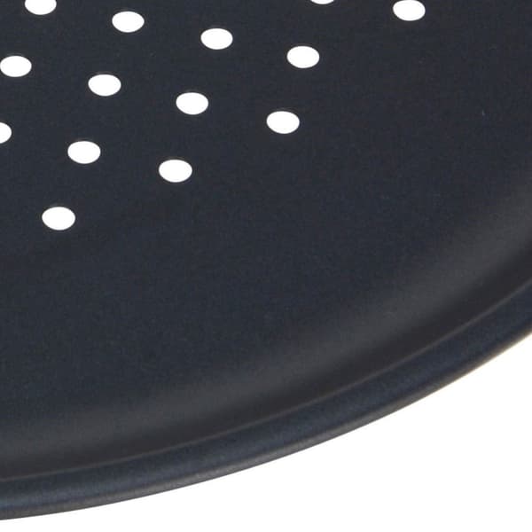 Perforert pizzaplate med non-stick for perfekt pizza