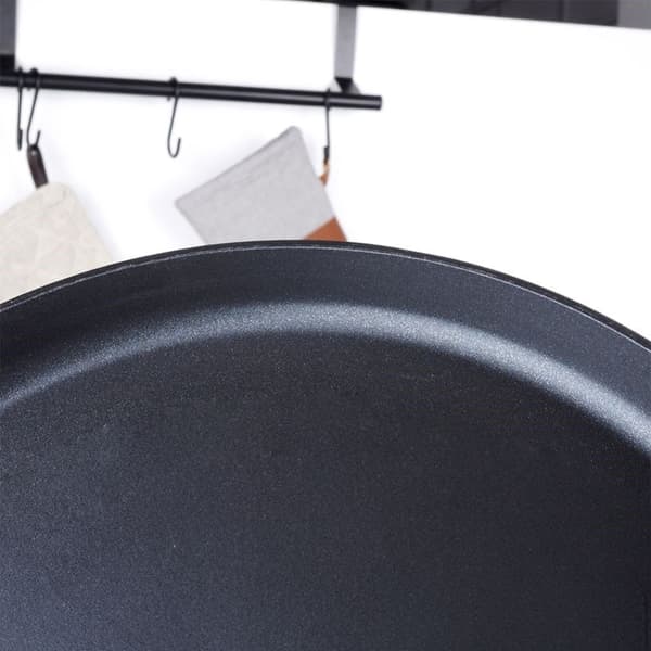 Pannukakkuvuoka keraamisella pinnoitteella ja timantilla