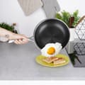 Miniatyrbilde 4 av 11: Hybrid stekepanne: Non-stick og rustfritt stål, metallbestikk OK