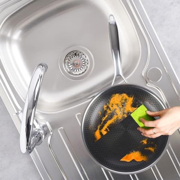 Hybrid stekepanne: Non-stick og rustfritt stål, metallbestikk OK