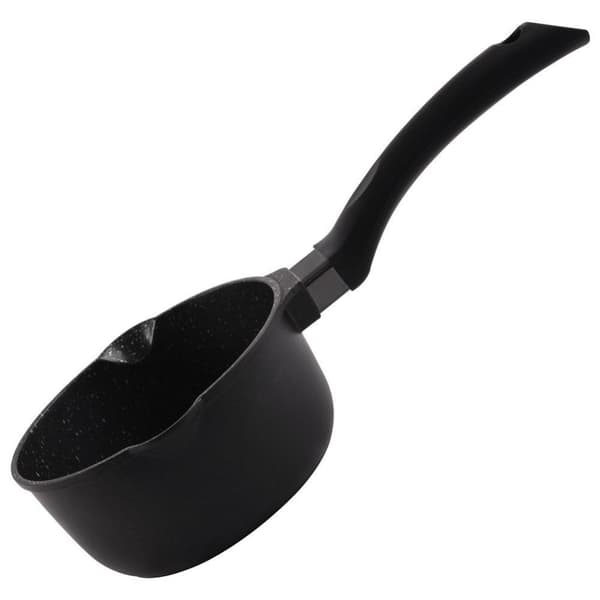 Praktisk panne med tut og non-stick overflate for alle komfyrer