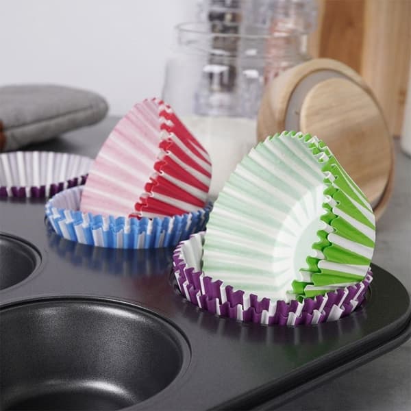 Muffinsform med non-stick og 72 fargerike papirformer