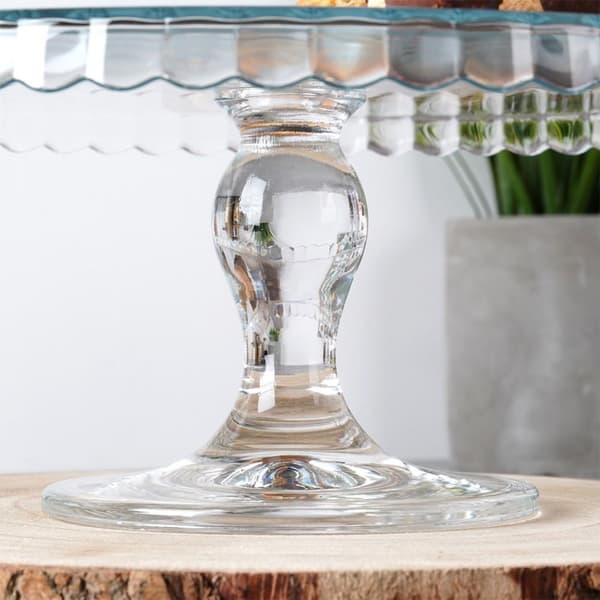 Elegant tårtfat i glas med vågiga kanter