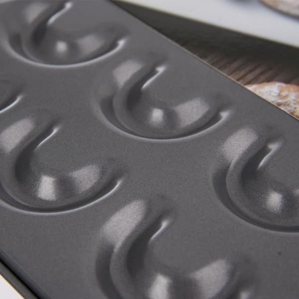 Bakform för små croissanter i kolstål med non-stick beläggning