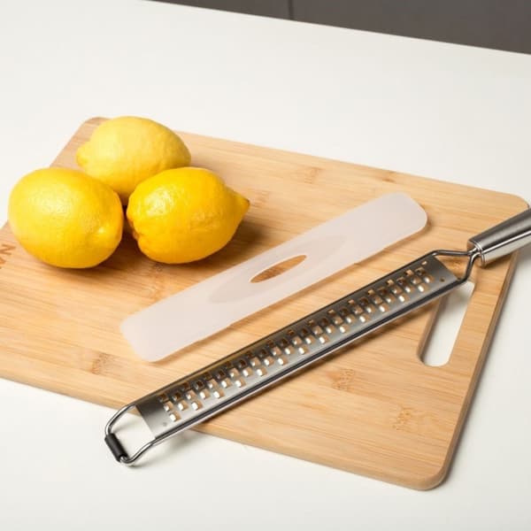 Bekvämt platt köksrivjärn 40 cm i rostfritt stål för citrus & kryddor