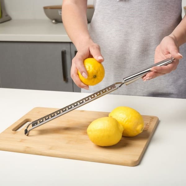 Bekvämt platt köksrivjärn 40 cm i rostfritt stål för citrus & kryddor