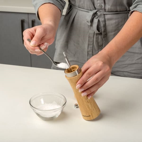 Bambusmølle med keramisk slibemekanisme til peber og salt