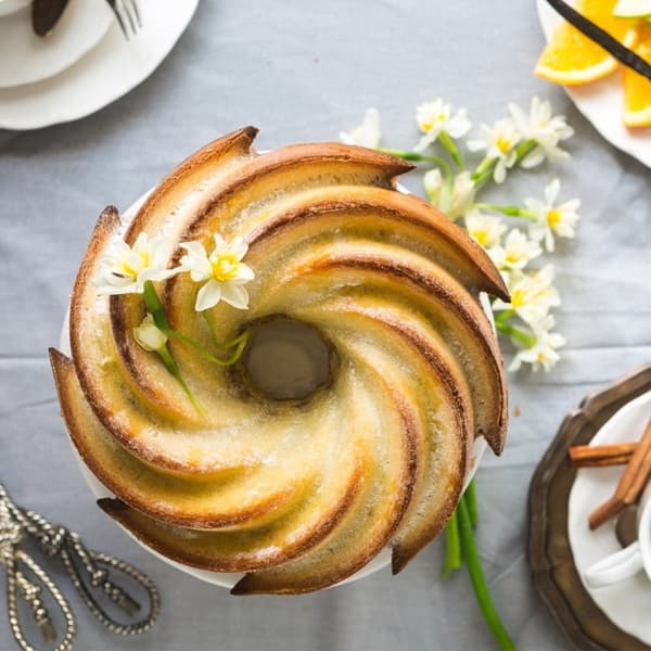 Silikonform i oransje for perfekt baking av kaker