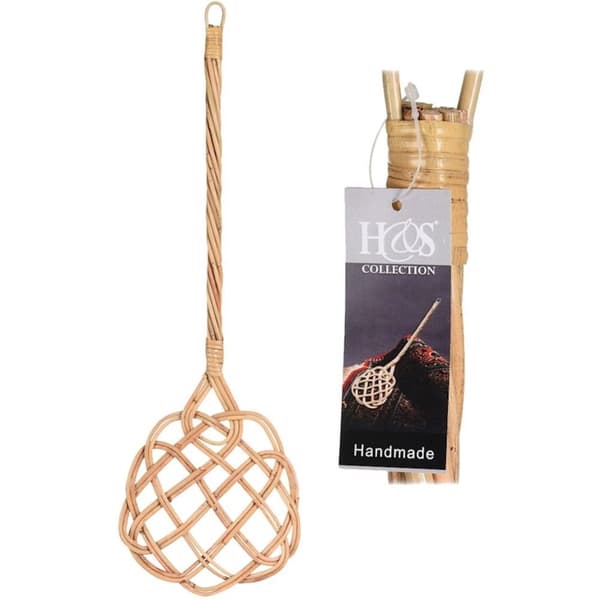 Håndlavet tæppepisk i slidstærk rattan for nem rengøring Håndlavet tæppepisk i slidstærk rattan for nem rengøring