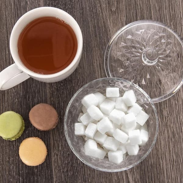 Tyylikäs sokerikulho paksusta koristelasista kannella