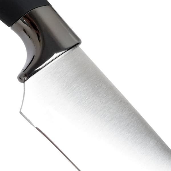 Kokkekniv: Rustfrit stål, skridsikkert greb, alsidig.