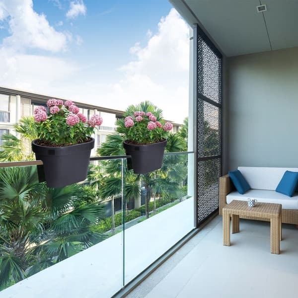 Rail blomsterpotte i sort, 90% resirkulert materiale