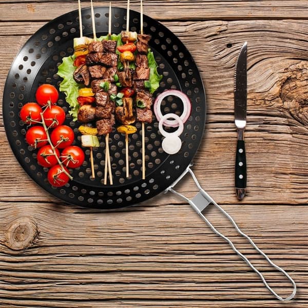 Grillpanne: Non-stick, perforert overflate, langt håndtak