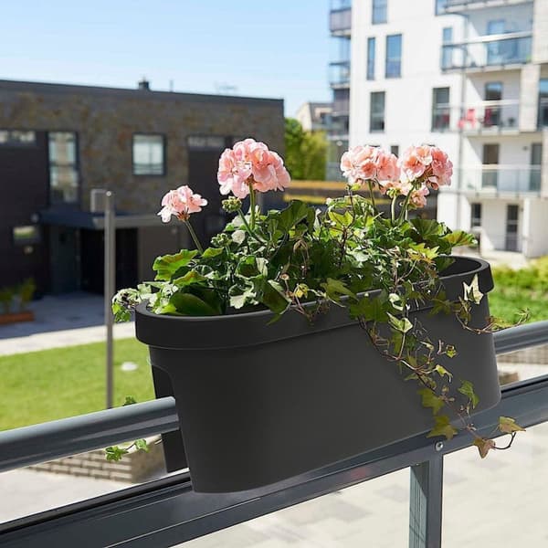 Blomsterpotte til rekkverk, 90 % resirkulert, trendy sort farge