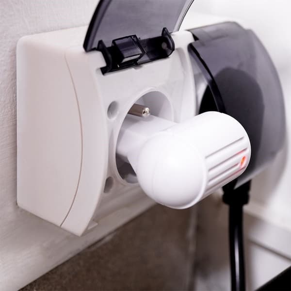 Elektrisk insektbekæmper med LED og ultralydsbølger