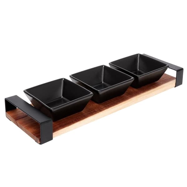 Sett med tre boller på akasiebrett for snacks og sauser