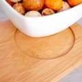 Miniatyrbillede 4 af 9: Tre elegante porcelænsskåle på bambusbakke til snacks og dips