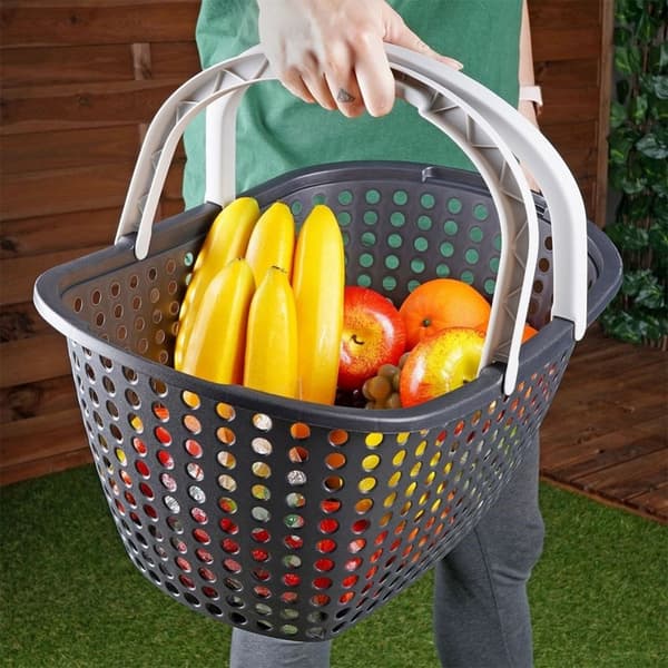 Komfortabel antrasittkurv med grå håndtak for shopping og piknik