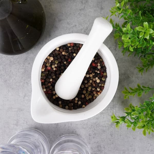 Porcelänsmortel för kryddor, örter och nötter, perfekt för pesto
