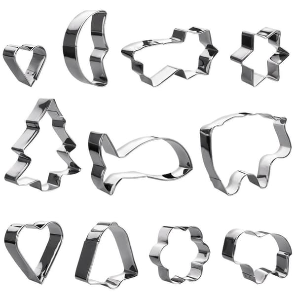 Set med 10 julkakformar i hållbart aluminium