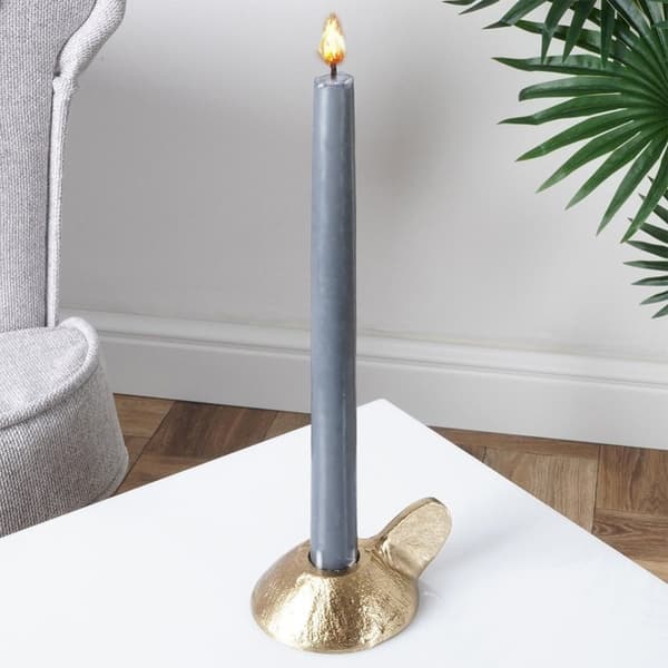 Elegant lysestake i gylden aluminium for langt lys