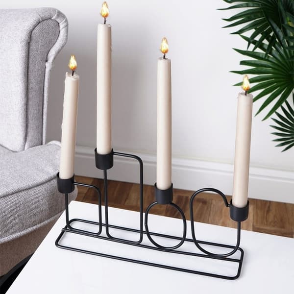 Fire lange stearinlys: Sort metalllysestake for Loft Home