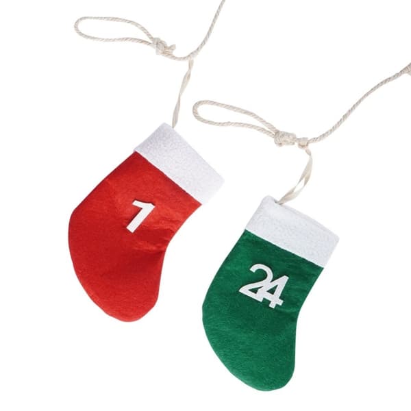 Adventskalender: 24 Strumpor på Jutesnöre för Överraskningar