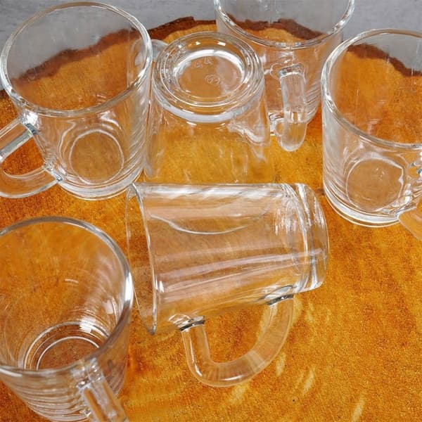 Sett med 6 små glass med håndtak for espresso, tykt glass