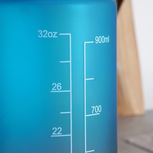 Stilig 1L Vattenflaska med Ombre-Design och Inspirerande Texter