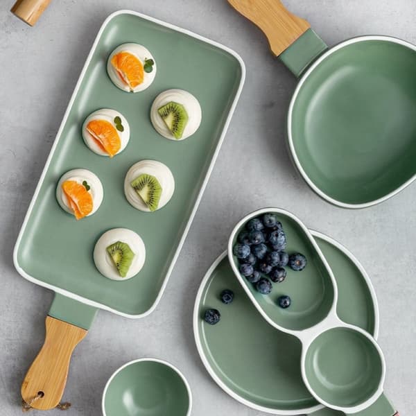Elegant serveringsfad med hanke i porcelæn og bambus