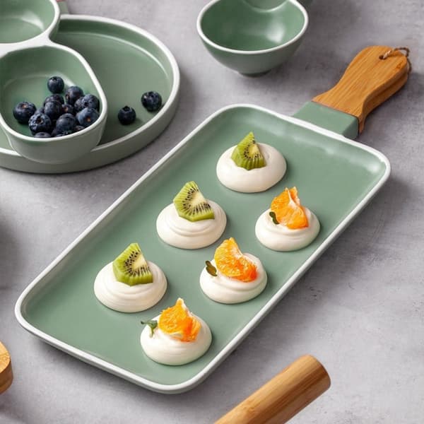 Elegant serveringsfad med hanke i porcelæn og bambus