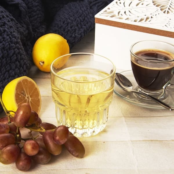 Kestävä lasi 200 ml uritettu pohja juomia varten