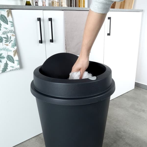 Sophink 47L i slitesterk sort plast med dobbel åpningslokk
