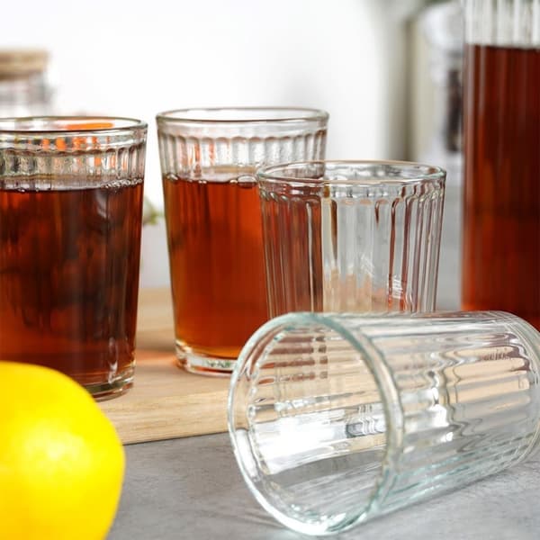 Serveringsset: 4 glas & kanna med lock, diskmaskinsäkert