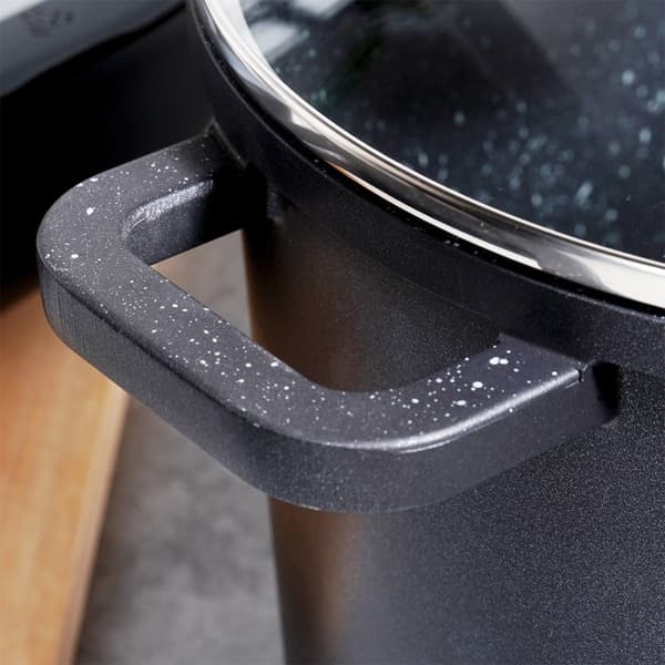 Høj pande med non-stick belægning