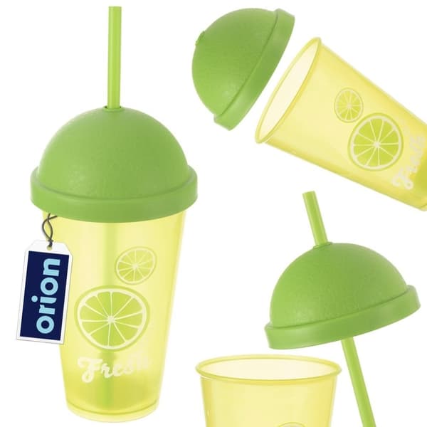 Kannen ja pillillä varustettu muki smoothieille ja jääteelle