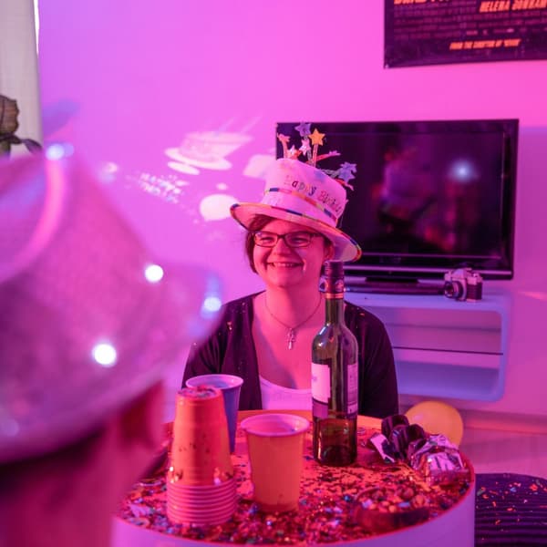 Grattis på födelsedagen hatt tårta