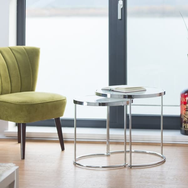 Rundt sidebord i sølv